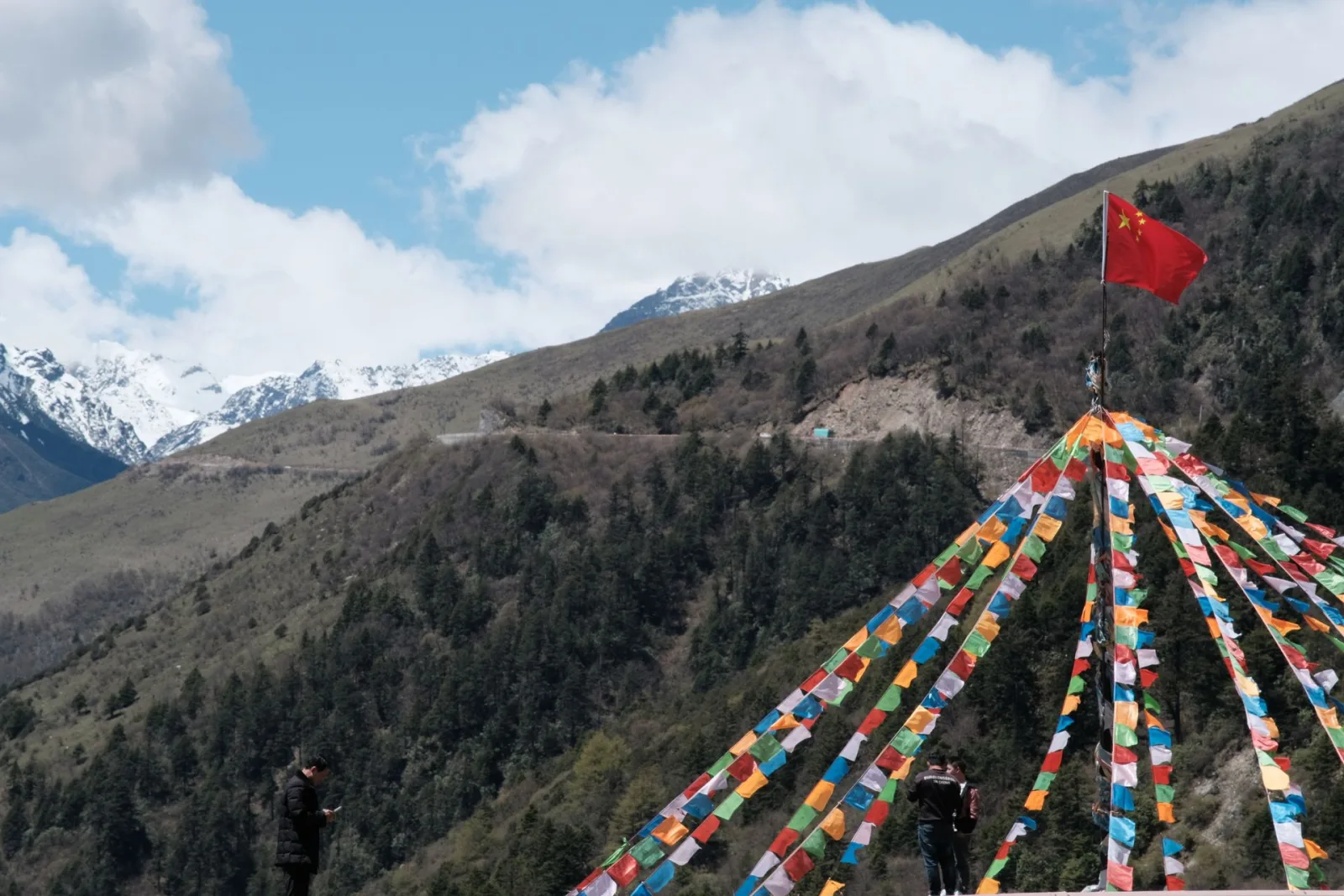 Local Culture of Rung Rang Community and Travel Etiquette