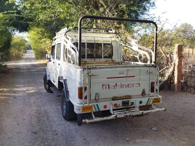 Backup Luggage Vehicle for Group Departures photo 1