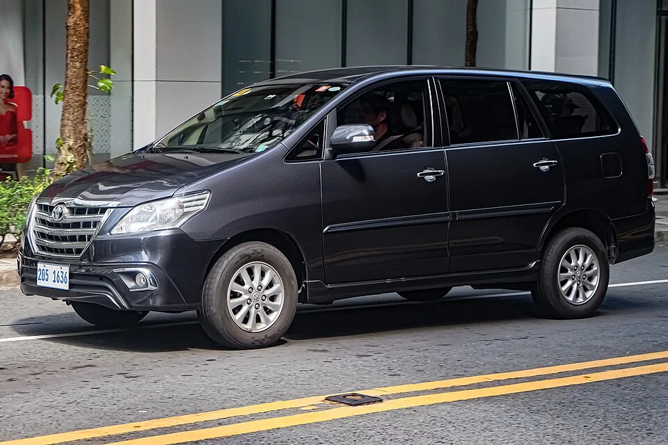 Airport Pickup Vehicle from Pantnagar
