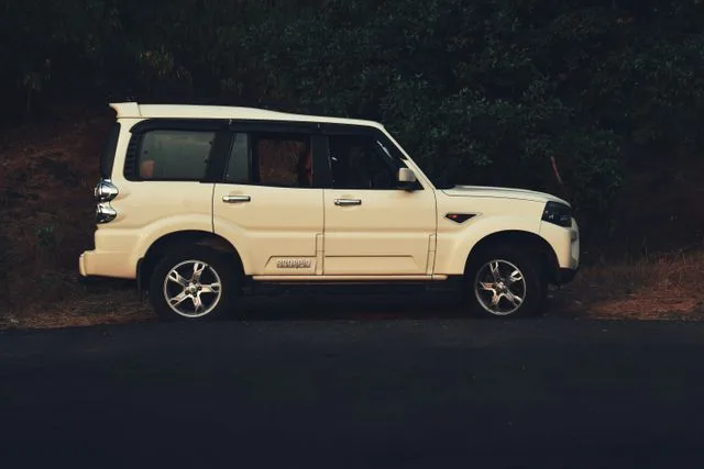 Mahindra Scorpio SUV photo 1